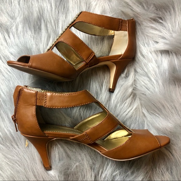 Style & co size 6 1/2 tan brown sandals heels - Picture 4 of 8